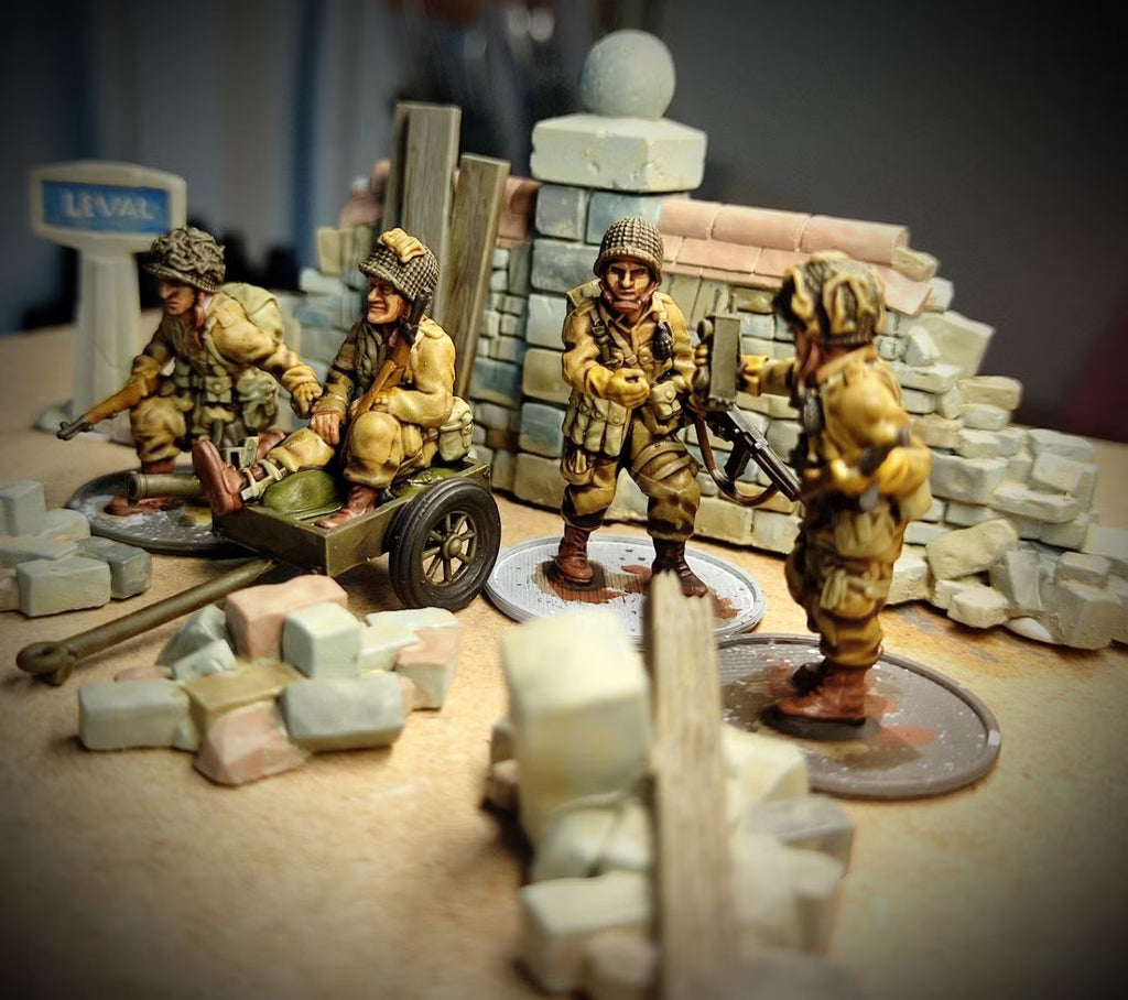 Col. Muller US AIRBORNE Colonel and HQ Set (terrain not included)
