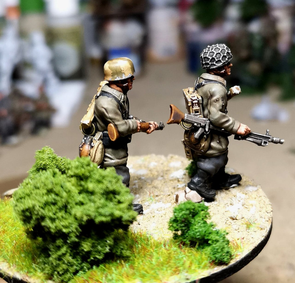 Col.Muller German Fallschirmjager LMG 42 Team 2