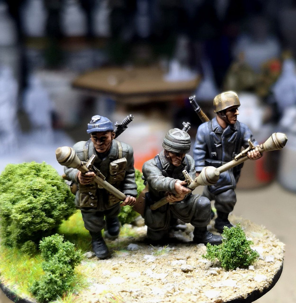 Col.Muller German Fallschirmjager Panzerfaust team 1