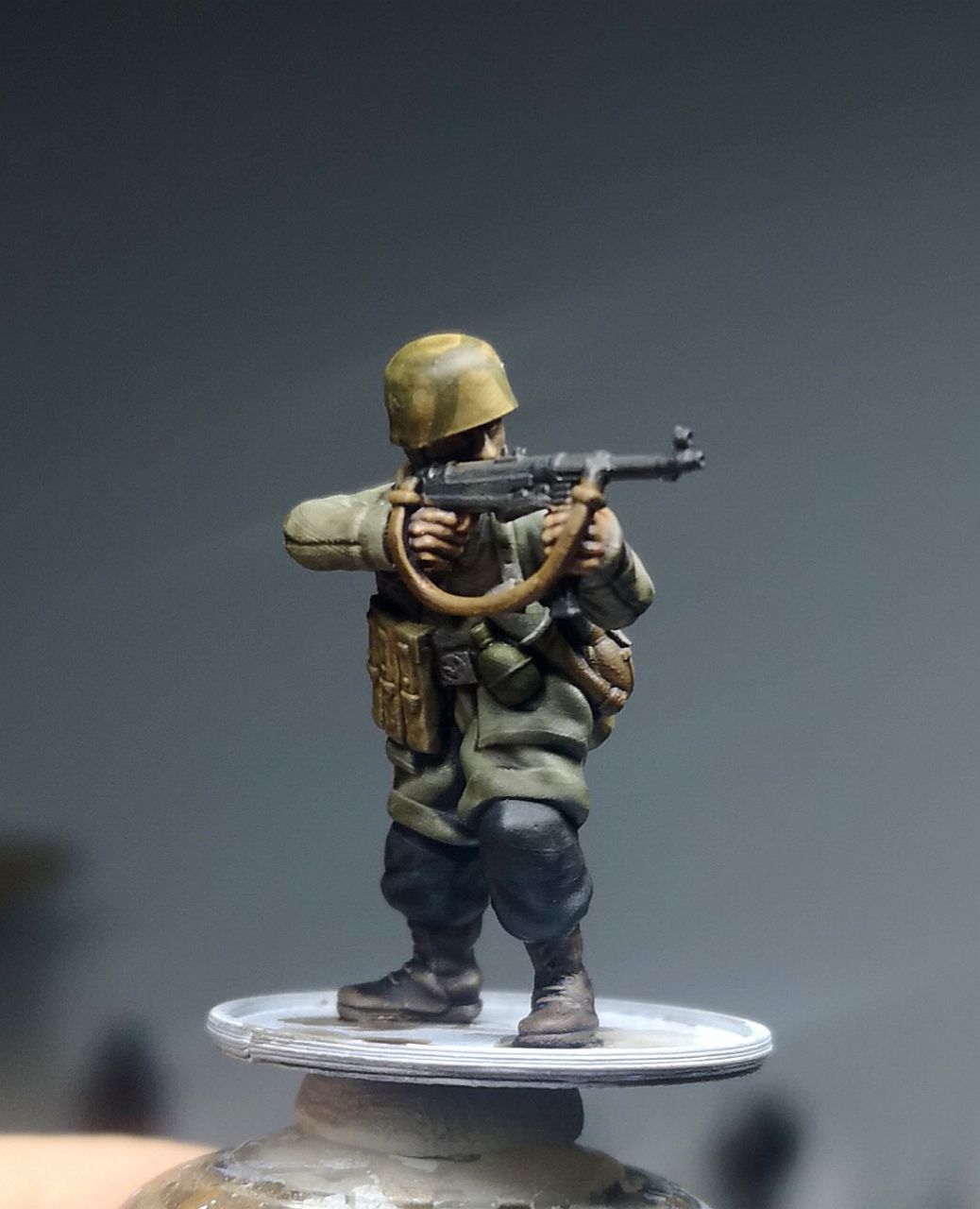 Col.Muller German Paratrooper Firing MP40