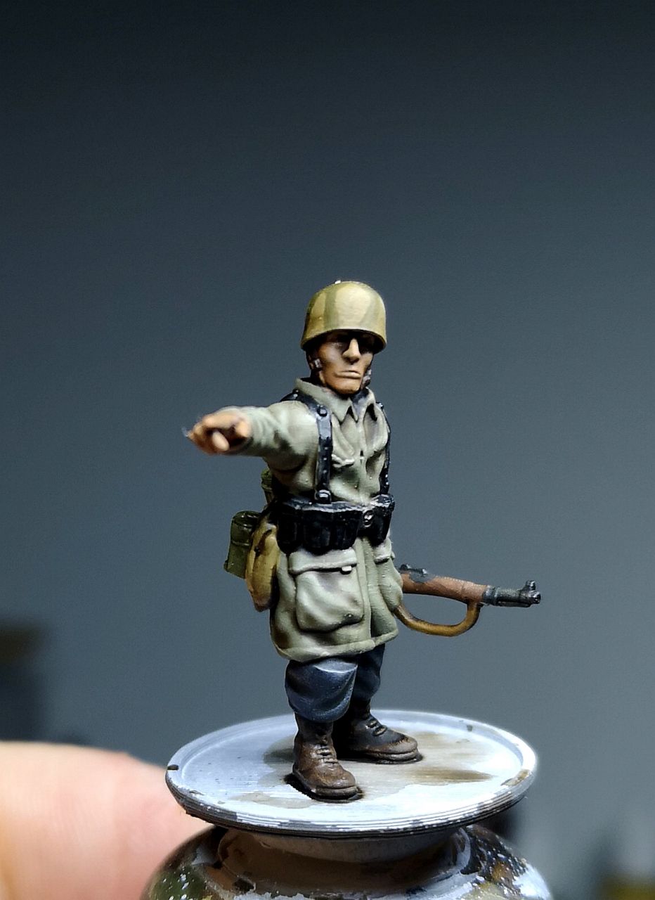 Col.Muller German Paratrooper indicating, with Mauser K98