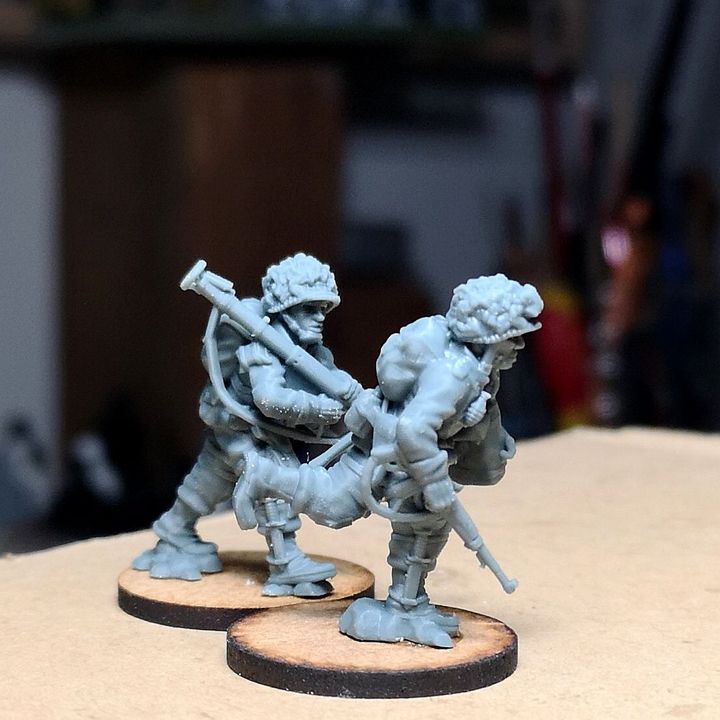 Col. Muller US Paratroopers Bazooka Team Moving
