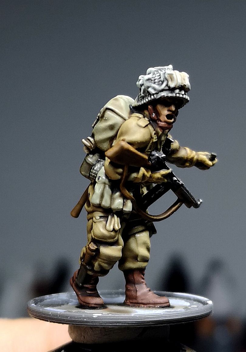 Col. Muller US Paratroopers Officer/NCO SMG & Grenade